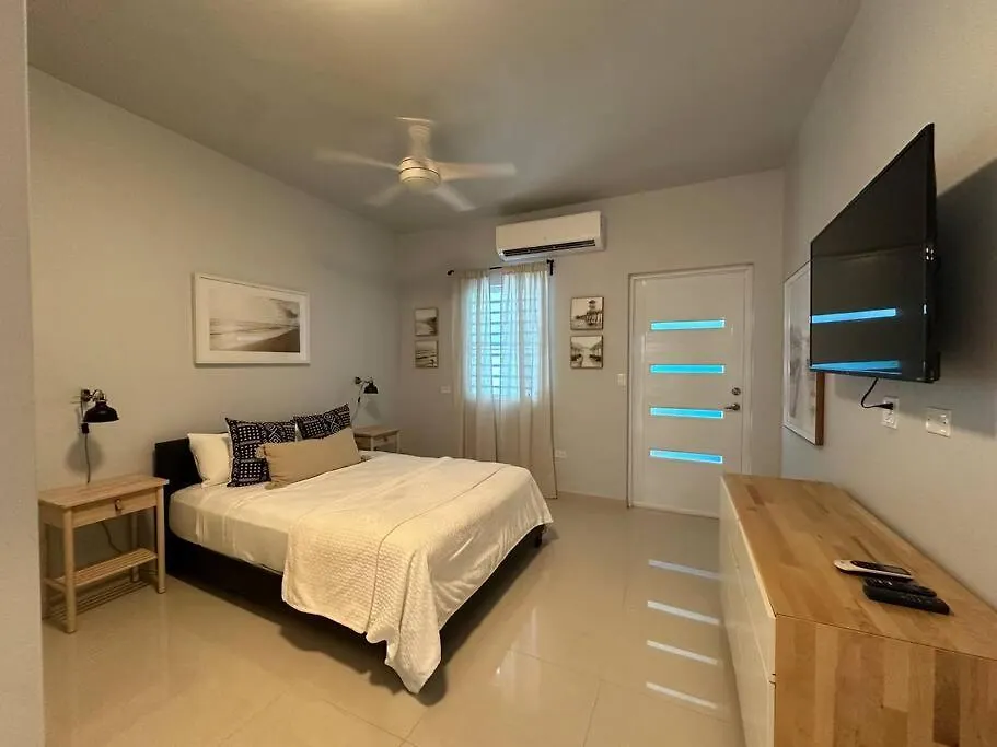 C&C Studio Apartment San Juan